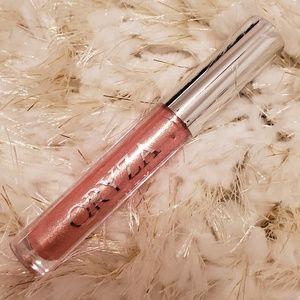 Lip gloss *New*